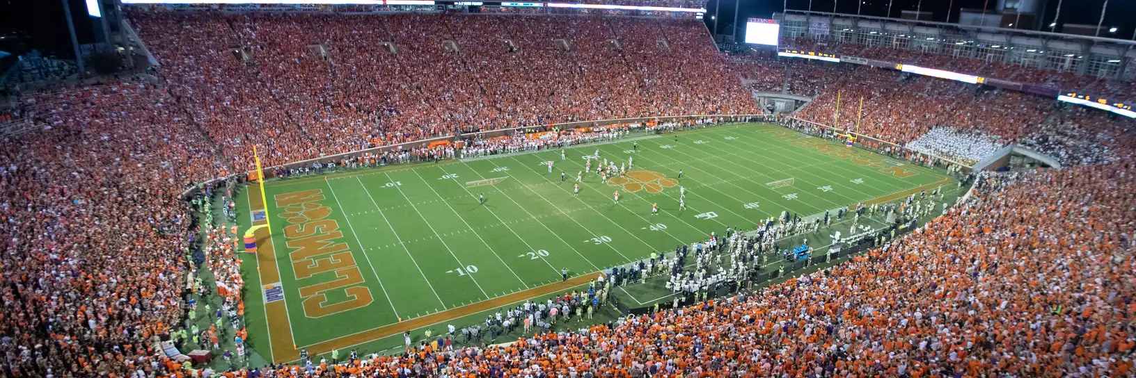 Georgia Tech Yellow Jackets at Clemson Tigers Football