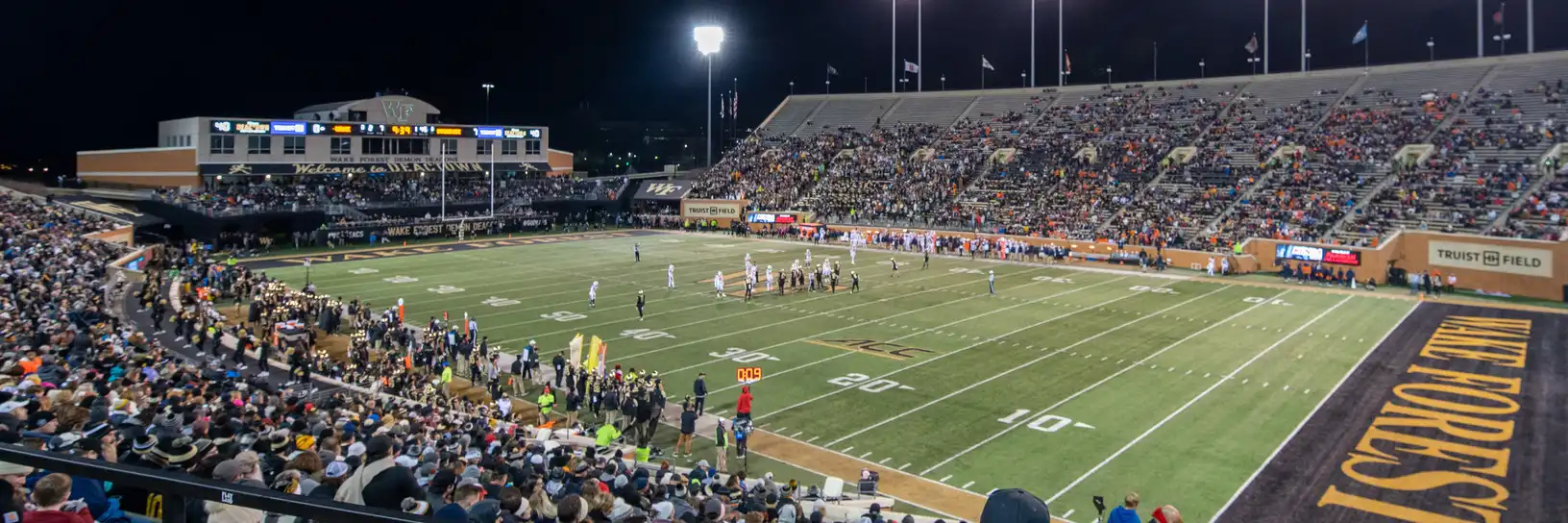 Stanford Cardinal at Wake Forest Demon Deacons Football