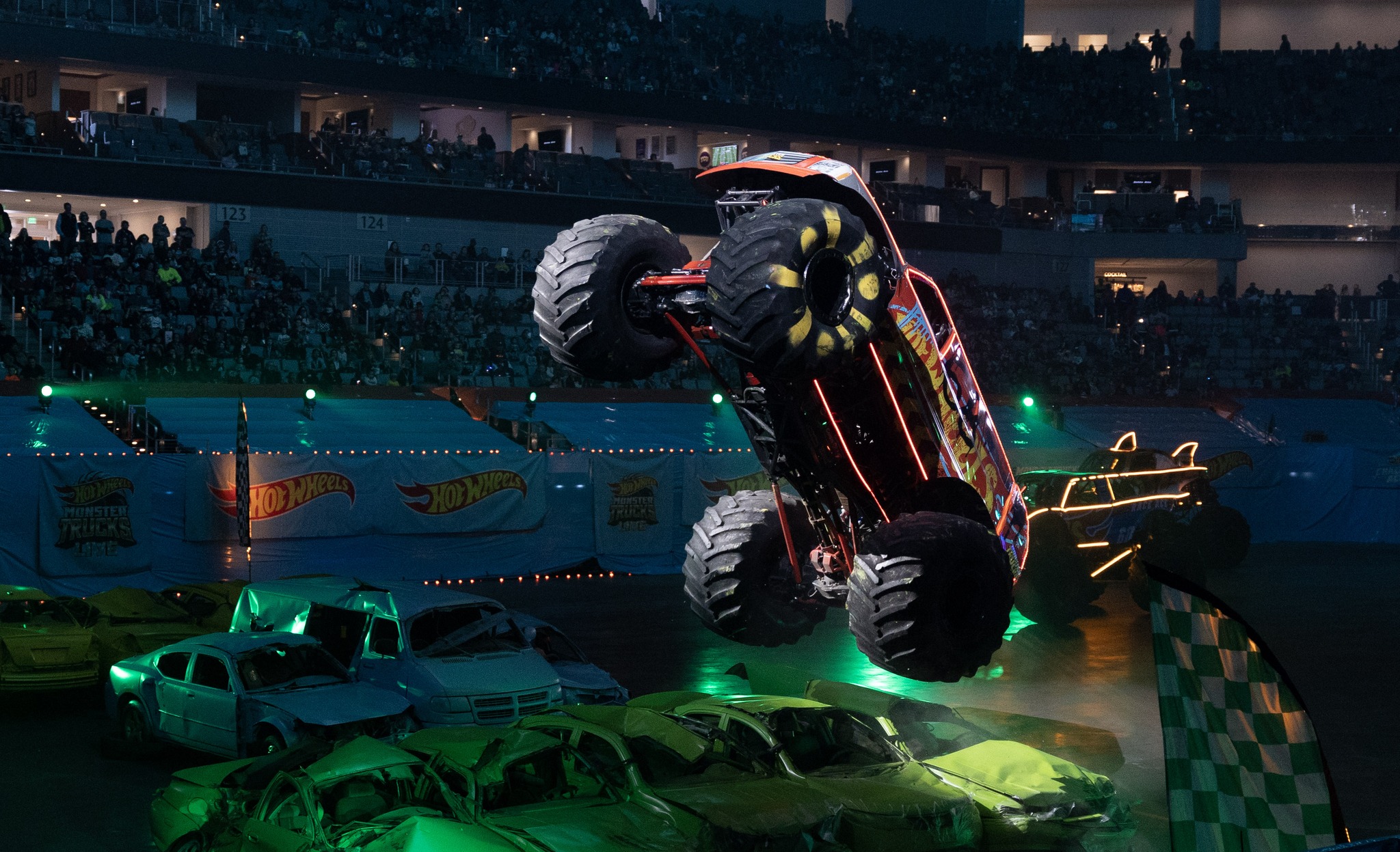 Hot Wheels Monster Trucks Live Glow-N-Fire